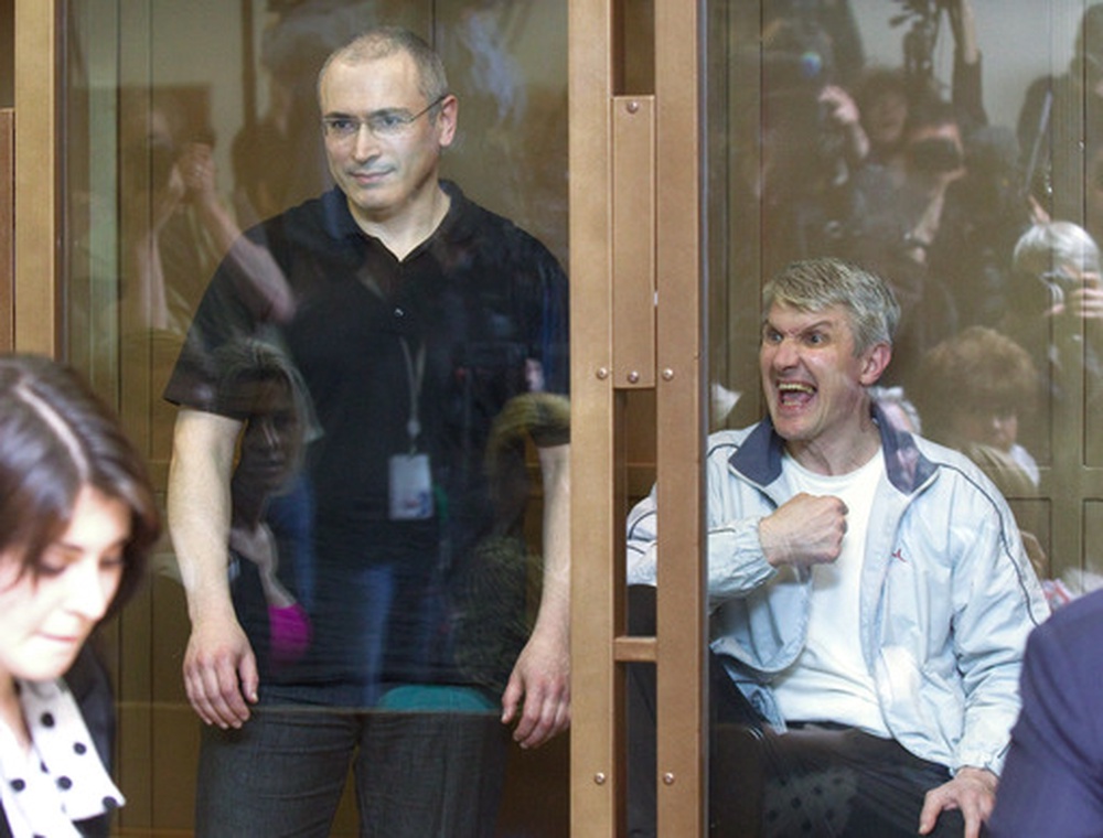 Михаил Ходорковский и Платон Лебедев. Фото из архива Tengrinews.kz