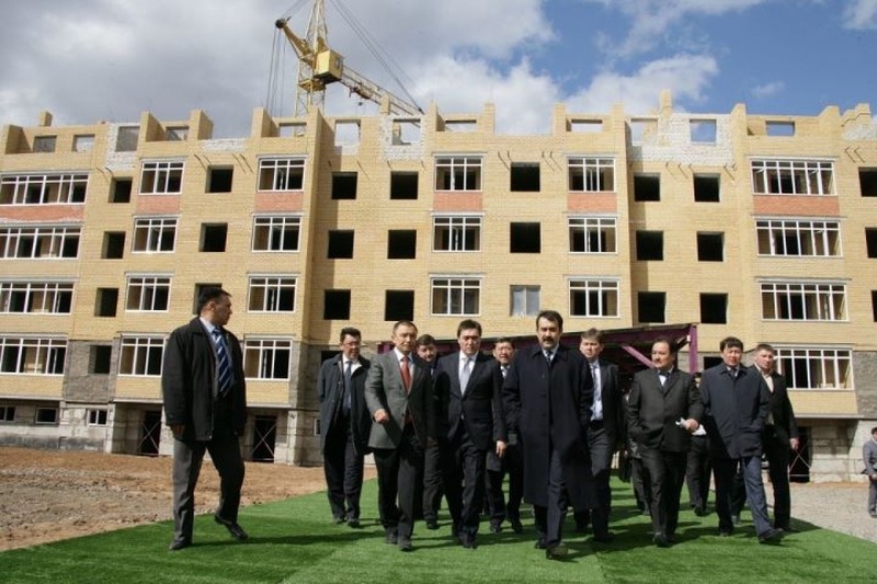 2008 год. Правительство Карима Масимова приступило к решению проблем на рынке недвижимости. Фото с личного аккаунта премьер-министра в facebook.com