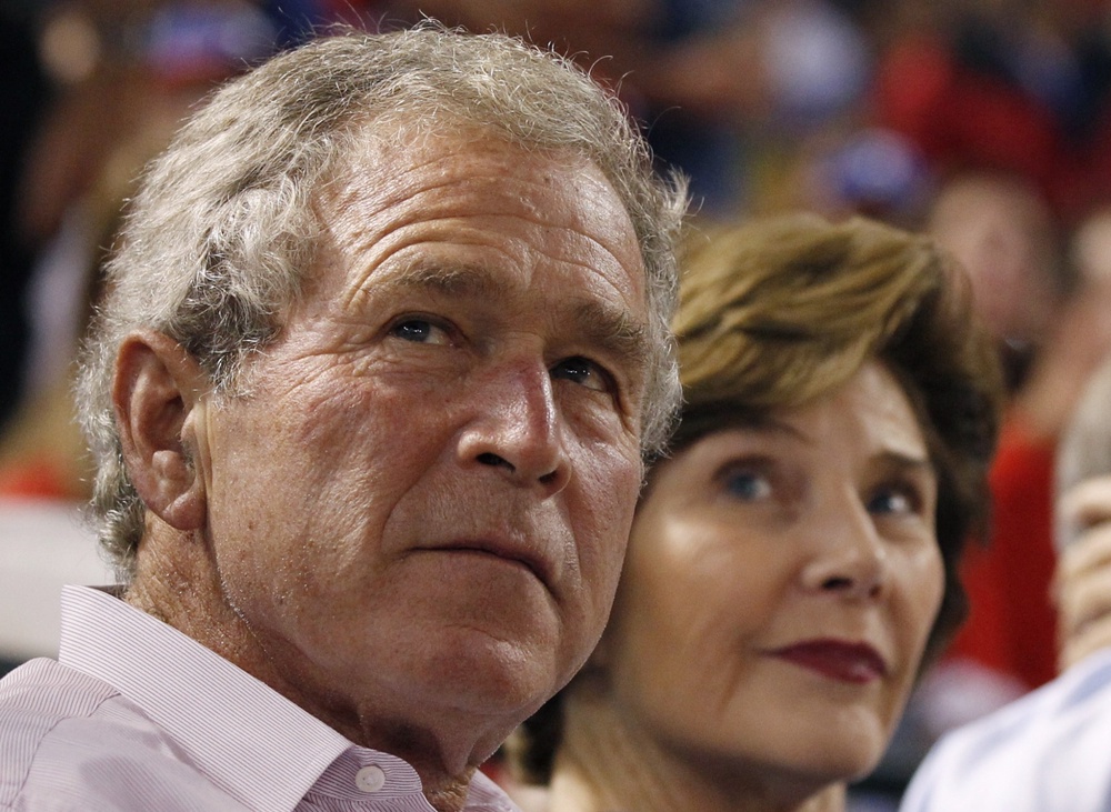 Джордж Буш. Фото REUTERS/Hans Deryk©