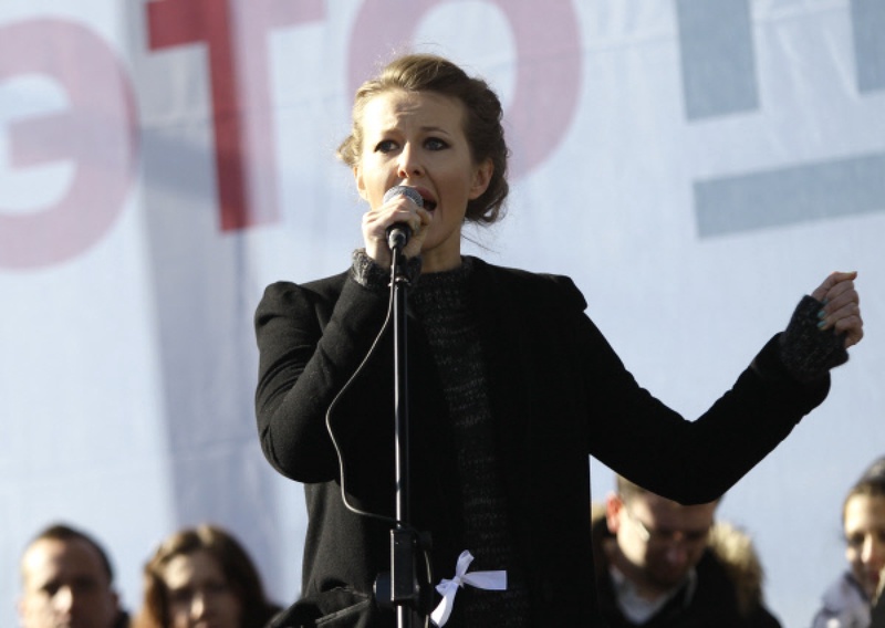 Телеведущая Ксения Собчак выступает на митинге "За честные выборы" на улице Новый Арбат. Фото ©РИА НОВОСТИ