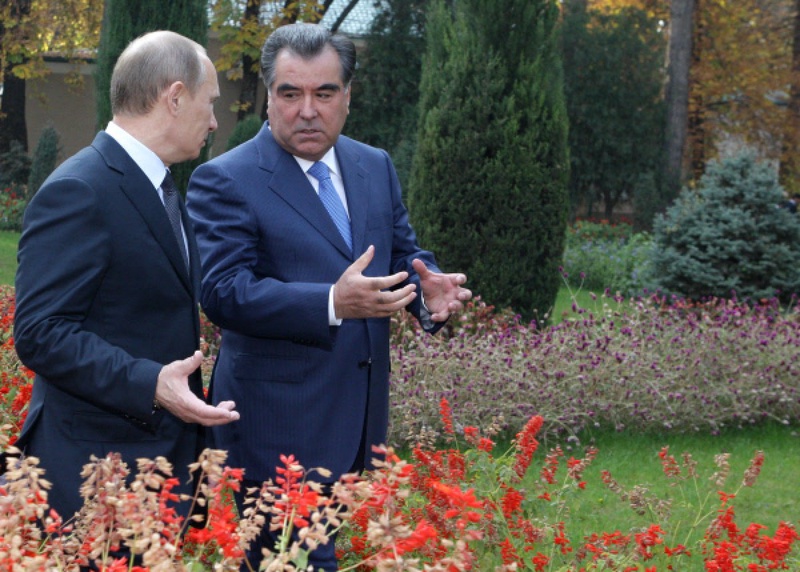 Президент России Владимир Путин и президент Таджикистана Эмомали Рахмон. Фото ©РИА Новости