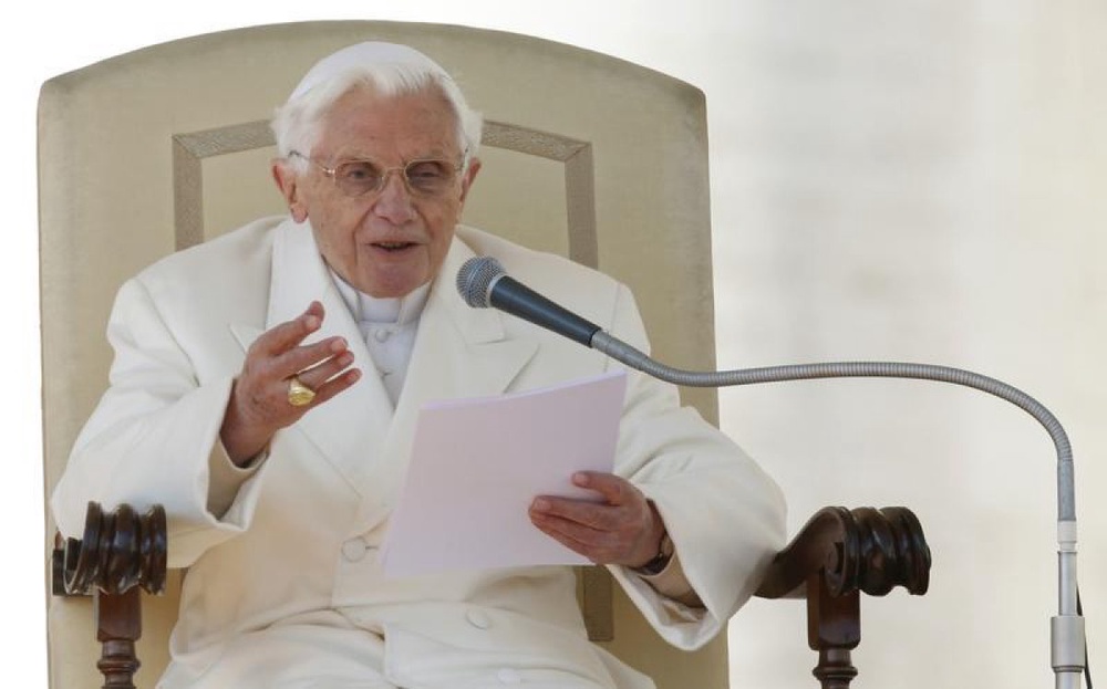 Папа Римский Бенедикт XVI завершил свою последнюю всеобщую аудиенцию в Ватикане молитвой. Фото ©REUTERS