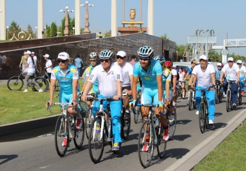 Велопробег в Алматы. Фото с сайта Vesti.kz