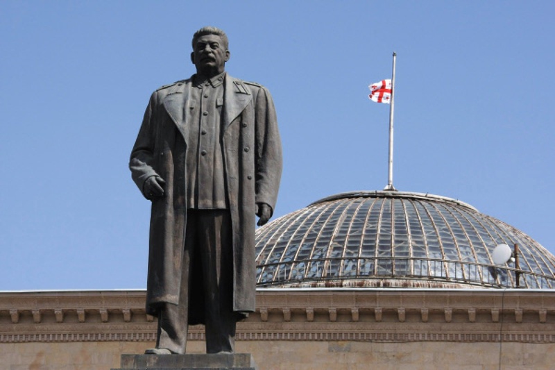 Памятник Сталину в Гори. Фото ©РИА Новости, Михаил Фомичев (2008 год)
