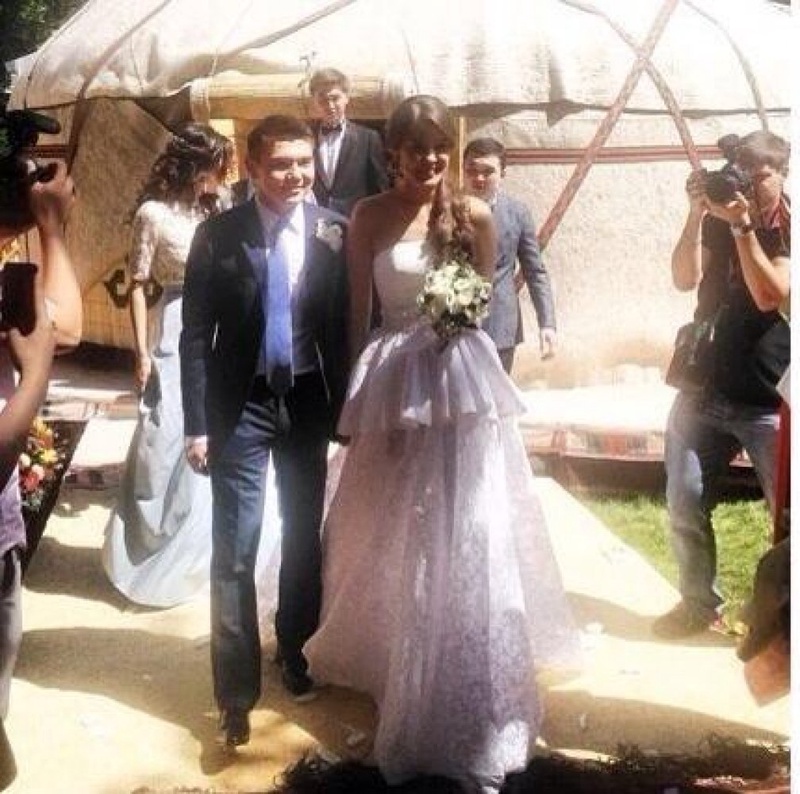 Айсултан Назарбаев с невестой. Фото https://twitter.com/JacondeLeigh