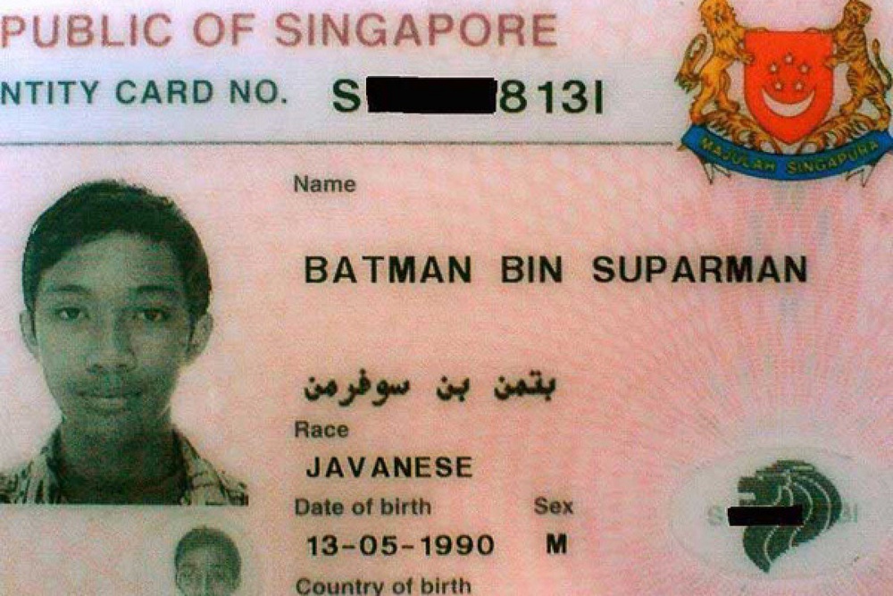 Идентификационная карточка Бэтмена. Фото с сайта lenta.ru