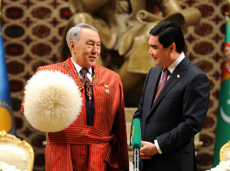 Нурсултан Назарбаев стал почетным старейшиной народа Туркменистана. ©akorda.kz