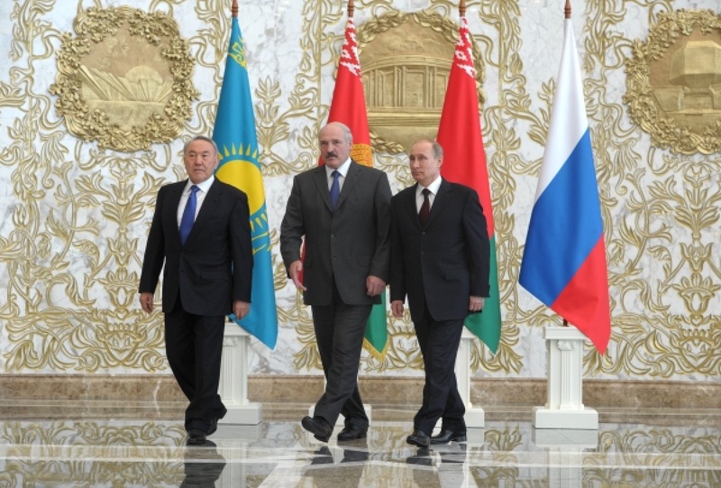 Президенты Казахстана, Беларуси и России перед заседанием Высшего Евразийского экономического совета в Минске. Фото ©РИА Новости