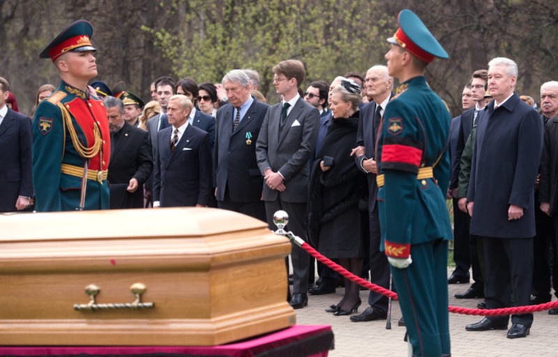 Церемония перезахоронения. Фото с сайта mos.ru