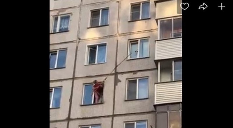 Кадр из видео Новосибирской службы эвакуации "АСТ-54"