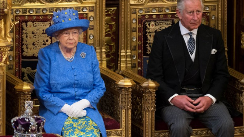 Королева Елизавета II и Принц Чарльз. Фото: REUTERS/Stefan Rousseau