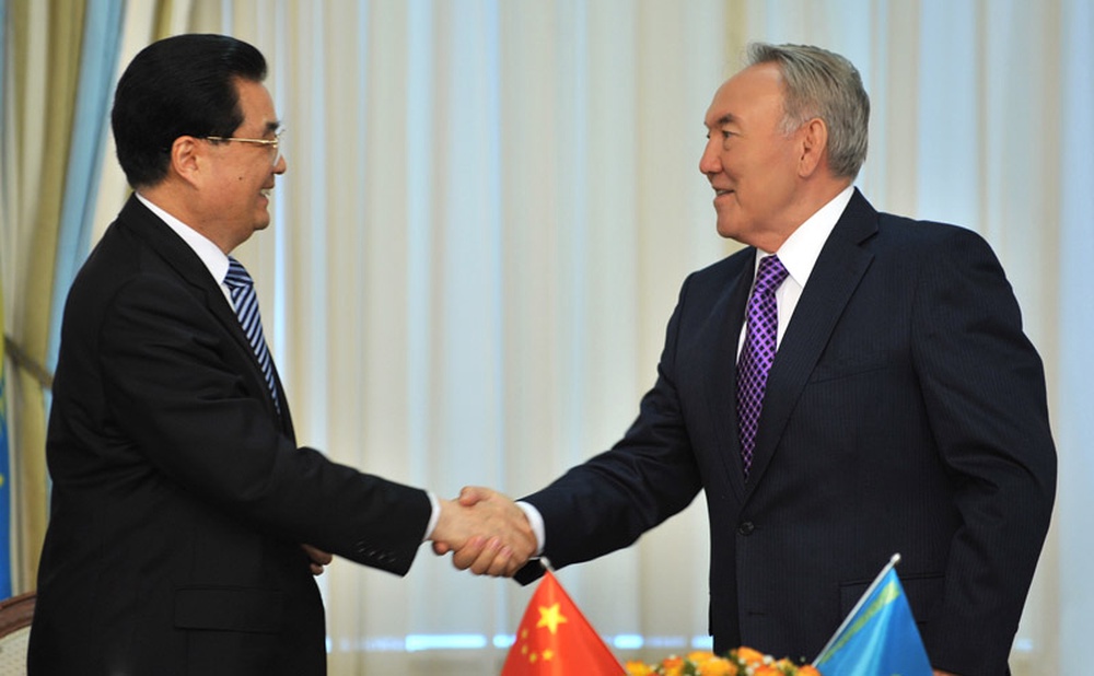 Нурсултан Назарбаев и Ху Цзиньтао. Фото с сайта akorda.kz