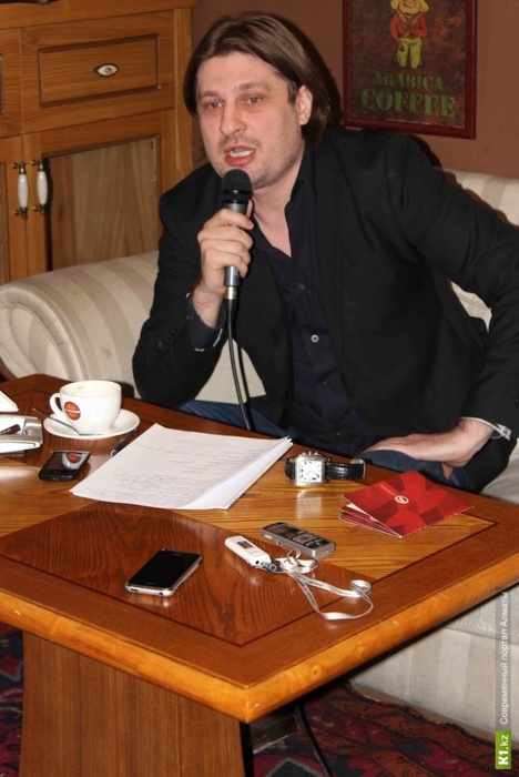 Ведущий радио Energy FM Денис Кривошеев. Фото с сайта k1.kz