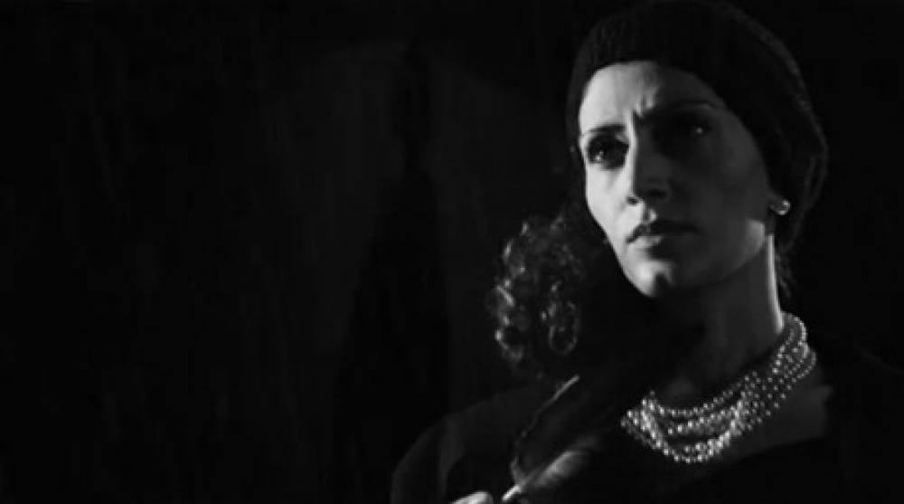  Кадр из видеоклипа "Анна"
