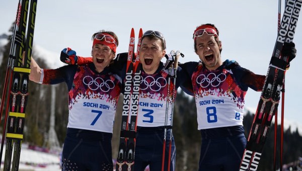 Российские лыжники впервые в истории заняли весь пьедестал на ОИ. ©РИА Новости