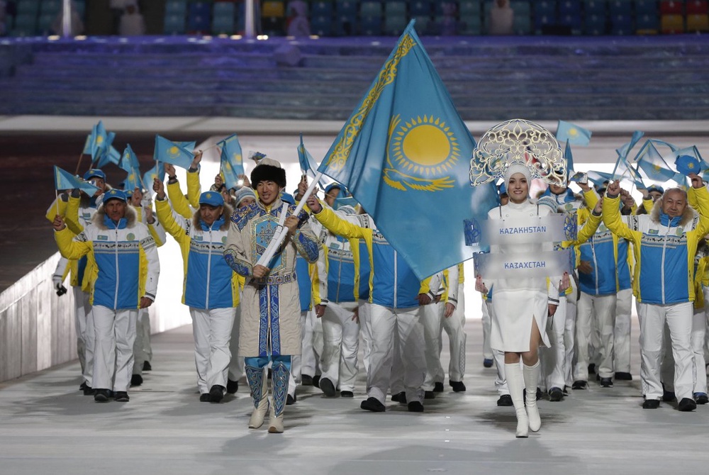 Казахстанские спортсмены на церемонии открытия Олимпиады 2014 в Сочи. ©REUTERS