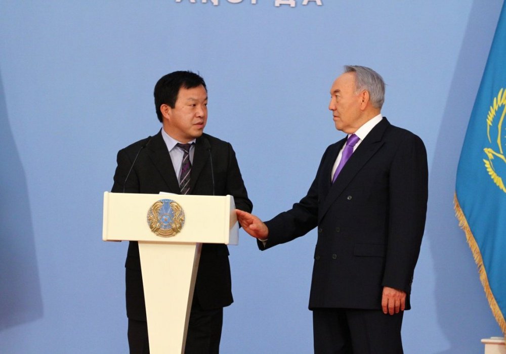 Кардиохирург Юрий Пя и Президент Казахстана Нурсултан Назарбаев. Фото ©Даниал Окасов