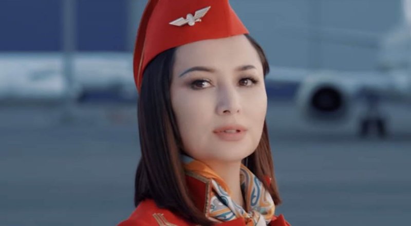 Мадина Садвакасова, кадр из видео "Жұлдыздармен сырласу"
