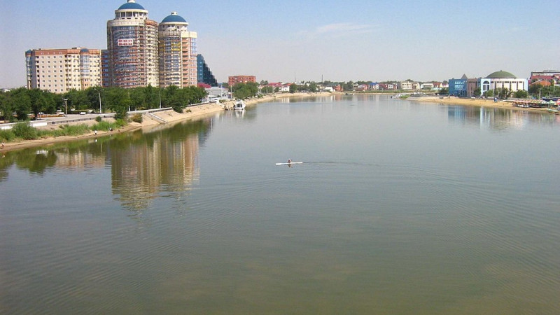 Река Урал в Атырау. Wikimedia